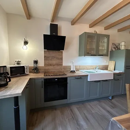 Maison Confortable, Parking, Animaux Acceptés - 6 Pers. - Fr-1-653-298 * Boisbreteau